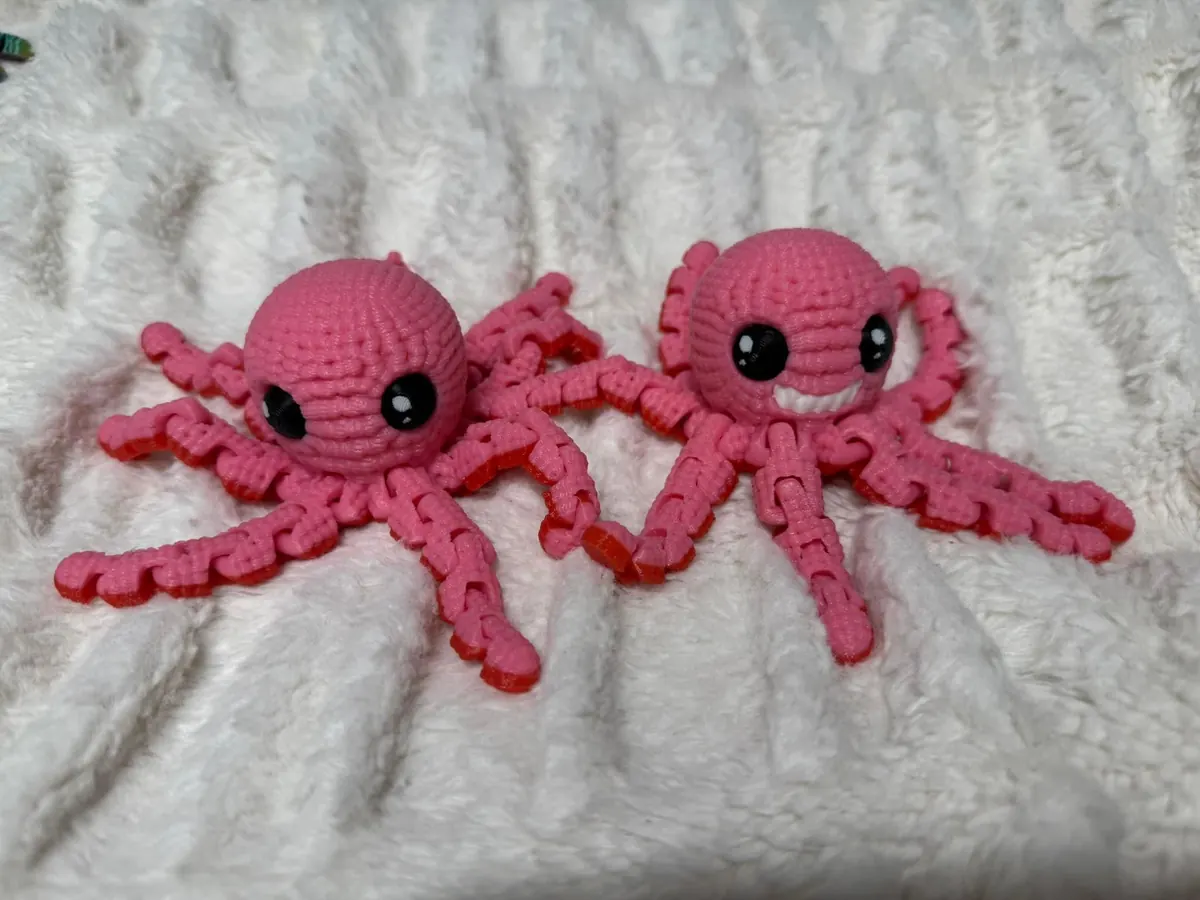 Knitted Flexi Octopus view 2